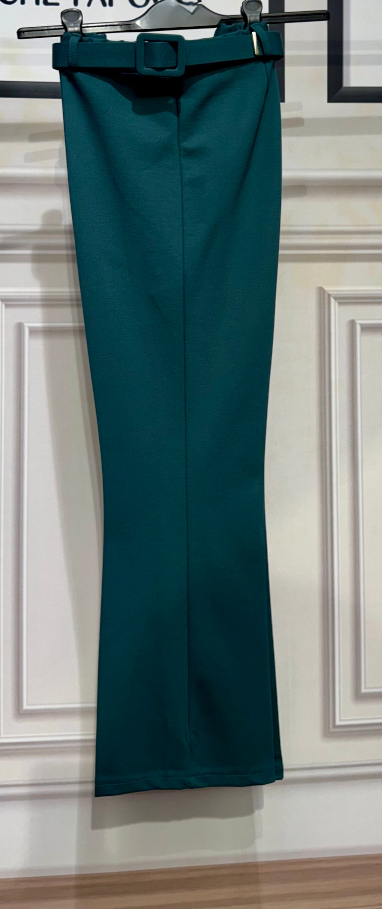 Pantaloni cosciasecca zampa e cinta