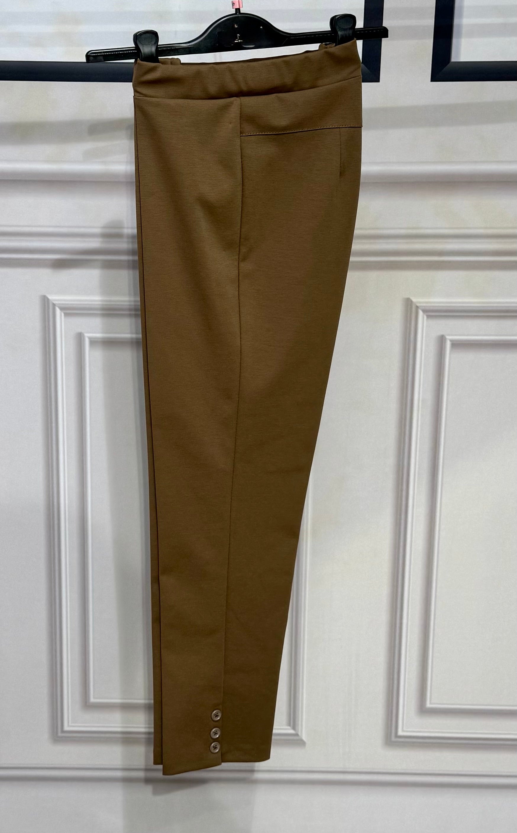 Pantaloni cosciasecca Primavera Bottoncini