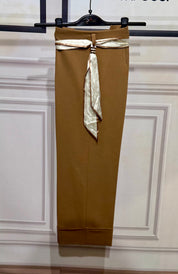 Pantaloni Cosciasecca con foulard