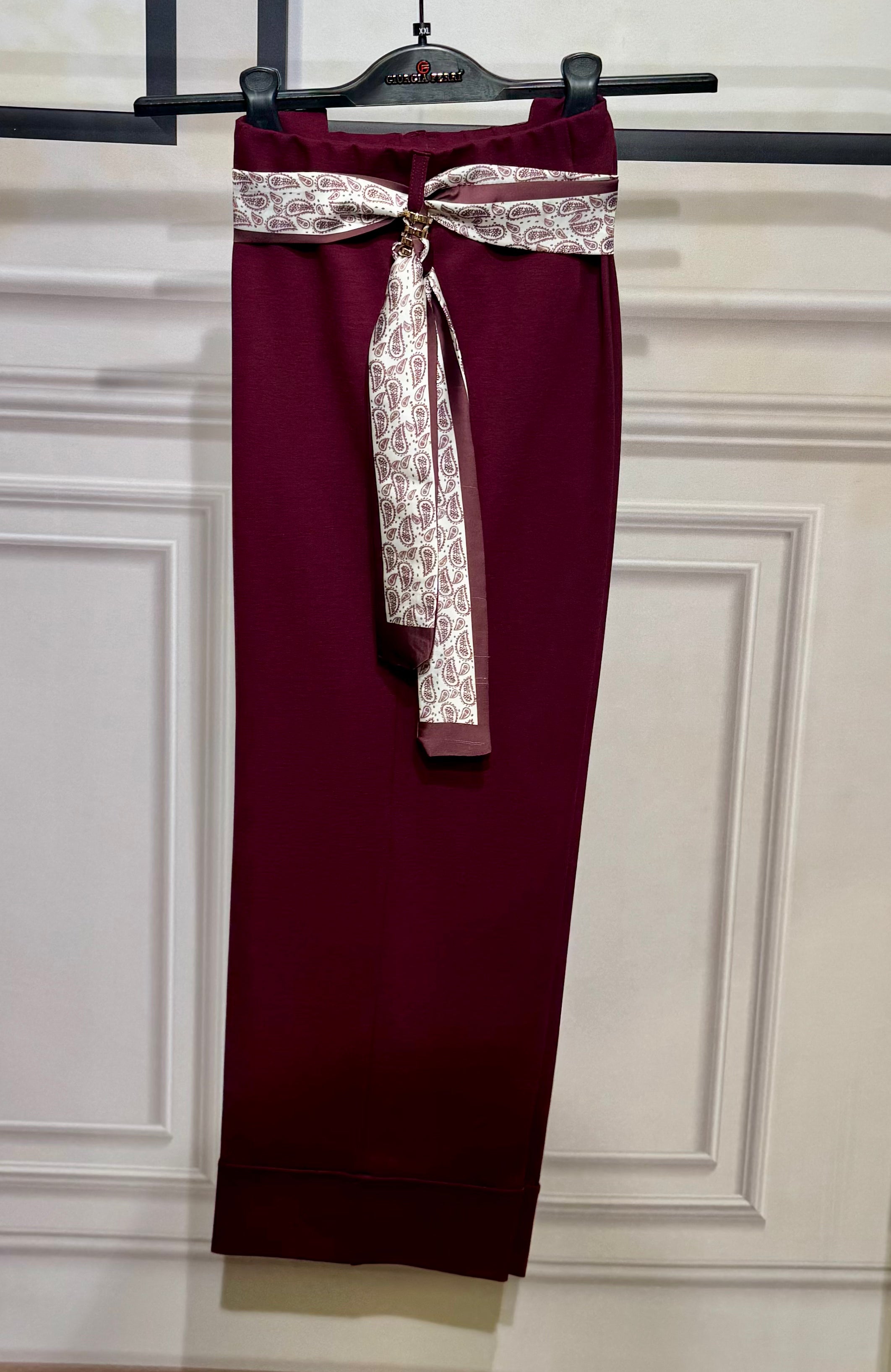 Pantaloni Cosciasecca con foulard