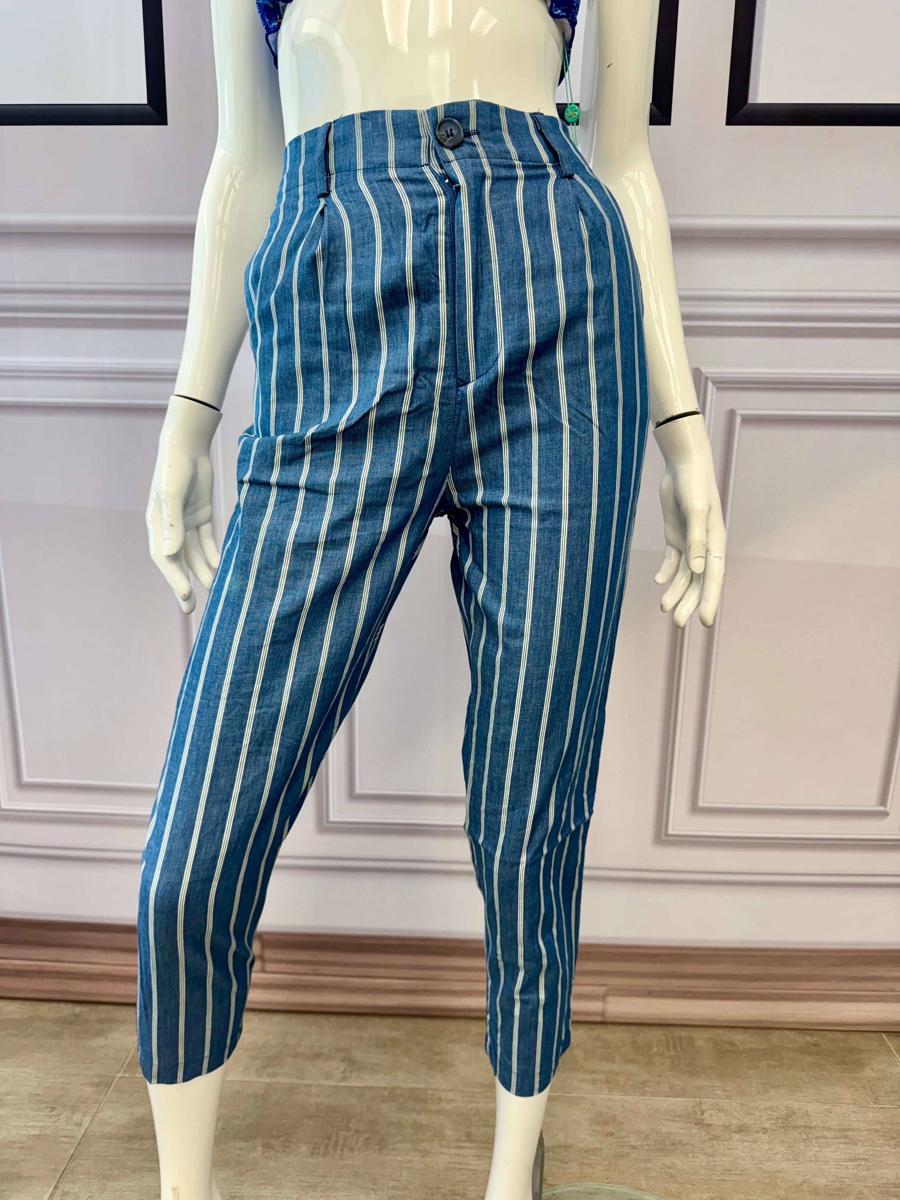 Pantaloni Capri