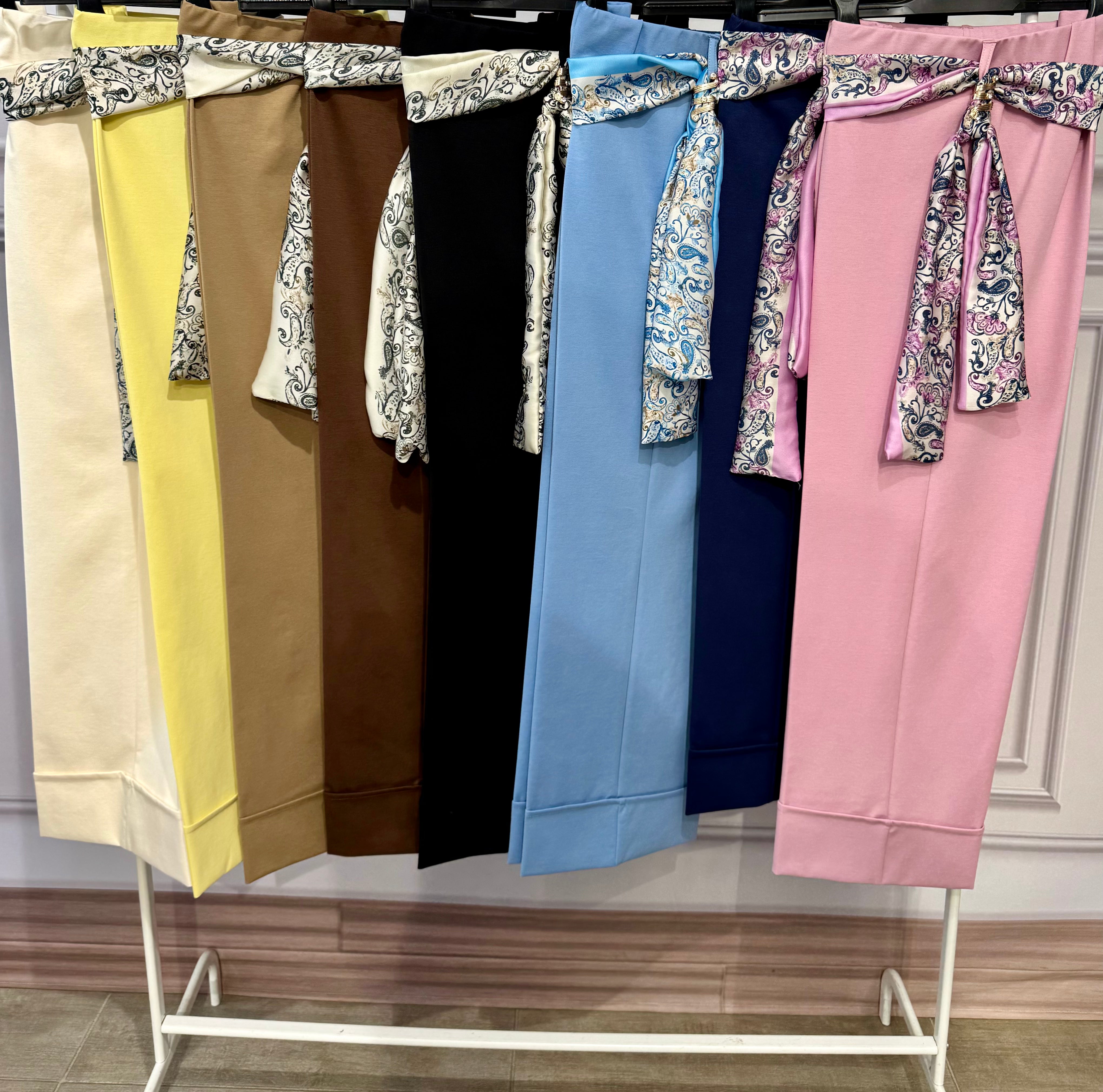 Pantaloni cosciasecca foulard punto Roma