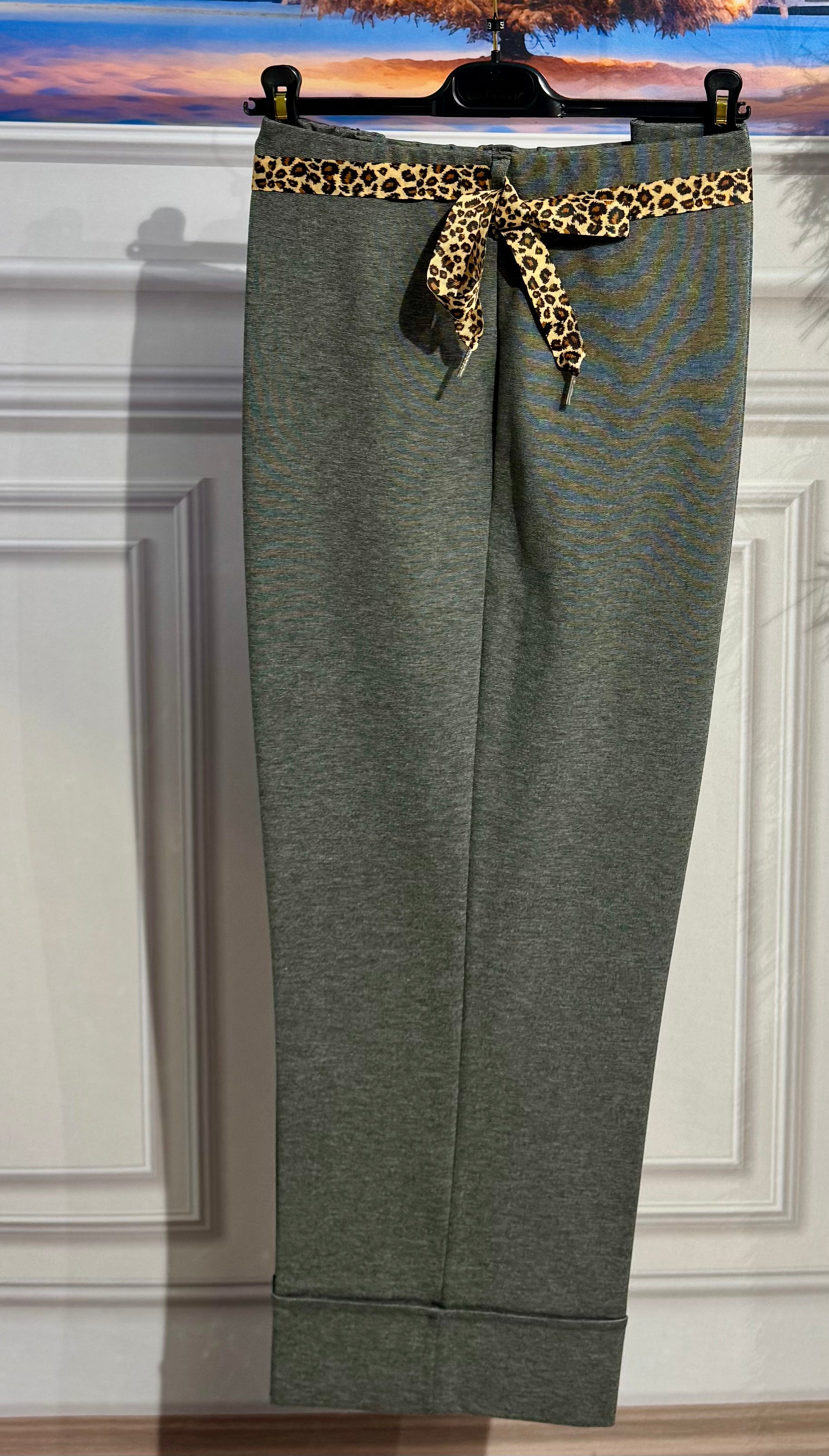Pantaloni cosciasecca oversize leopardo