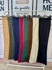 Pantaloni cosciasecca a zampa