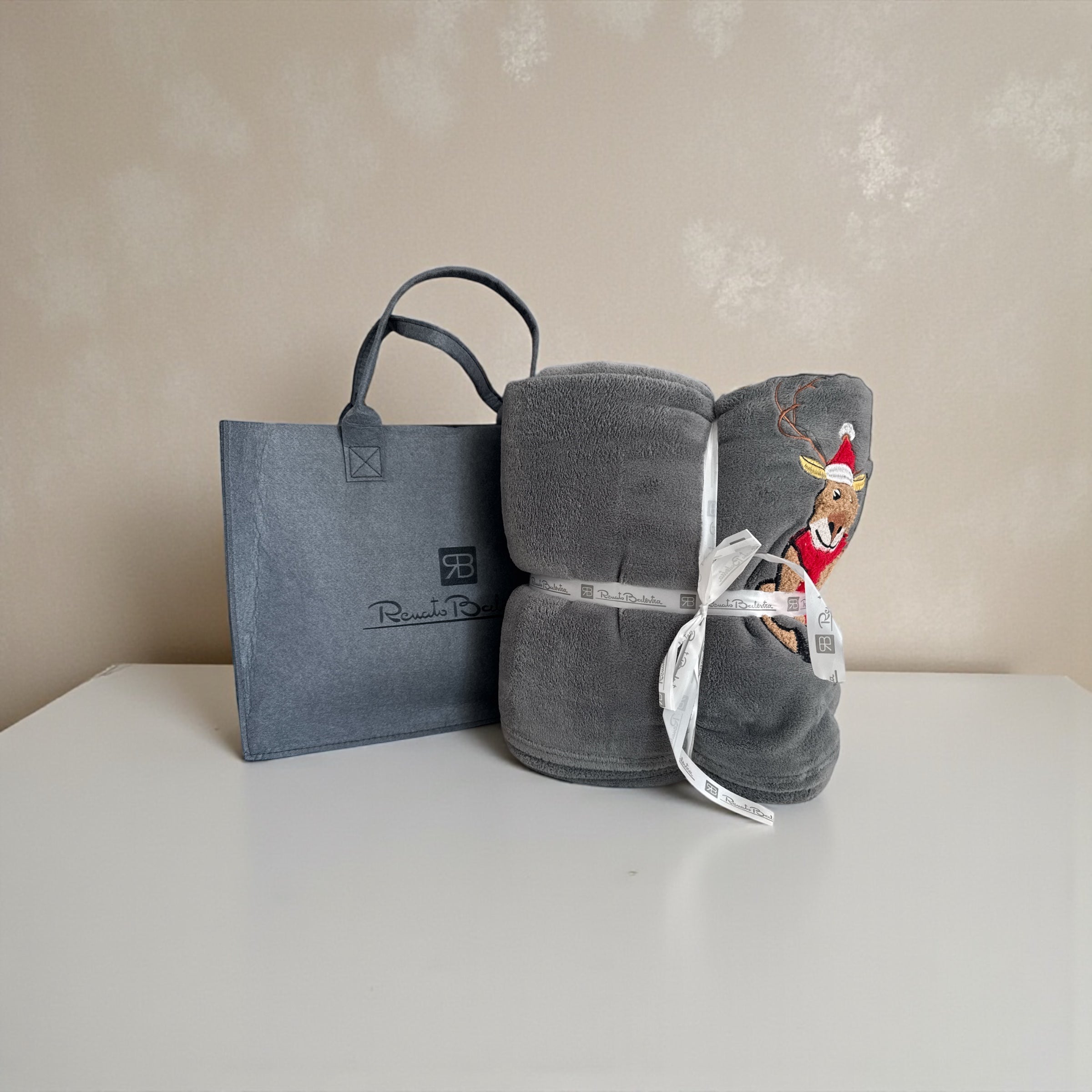 Borsa e plaid Rudolf