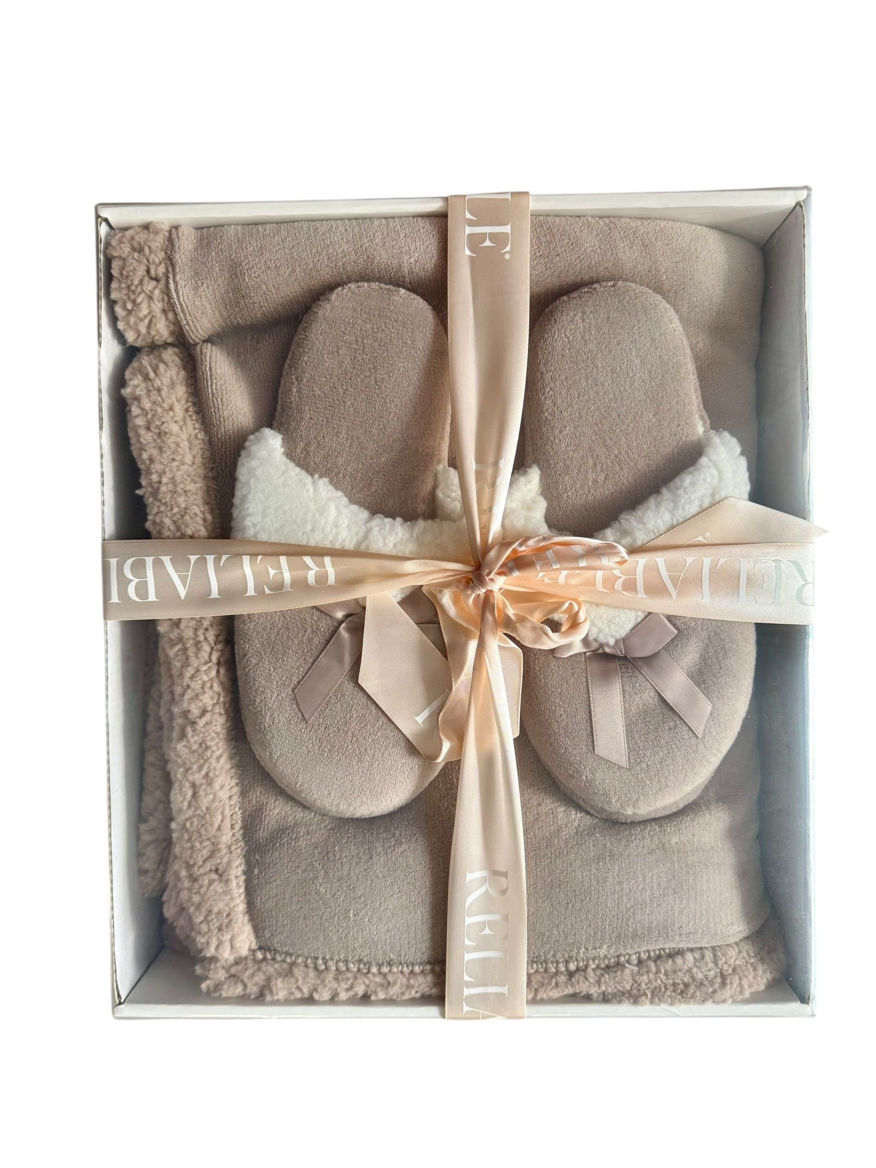 Set plaid e pantofole Reliable