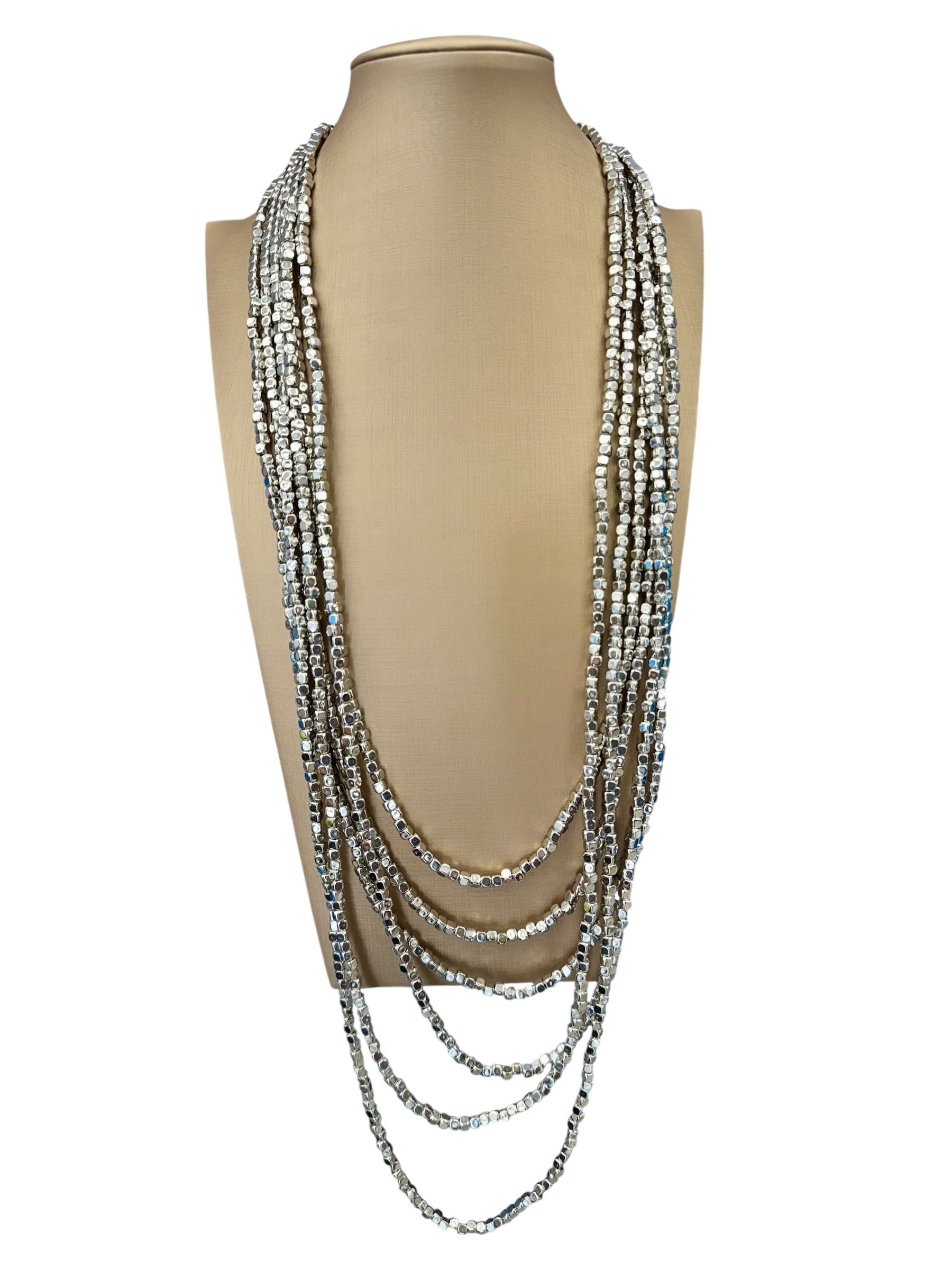 Collana dadi