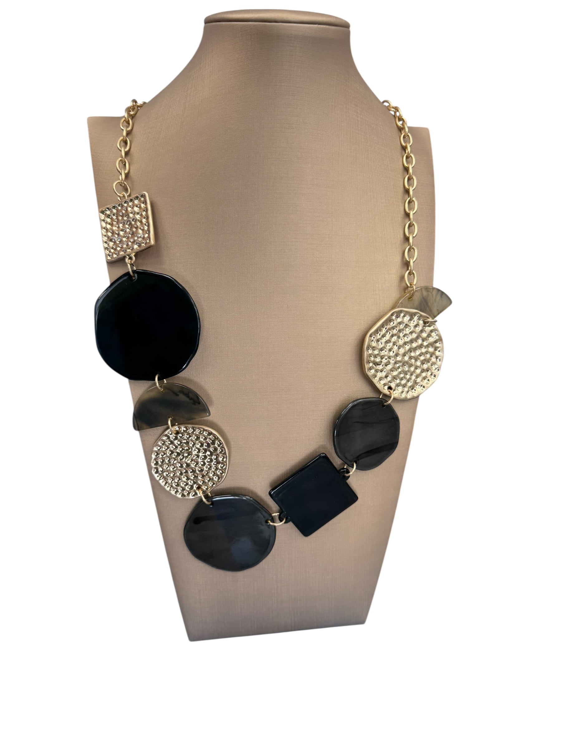 Collana cerchi metallo e pietre