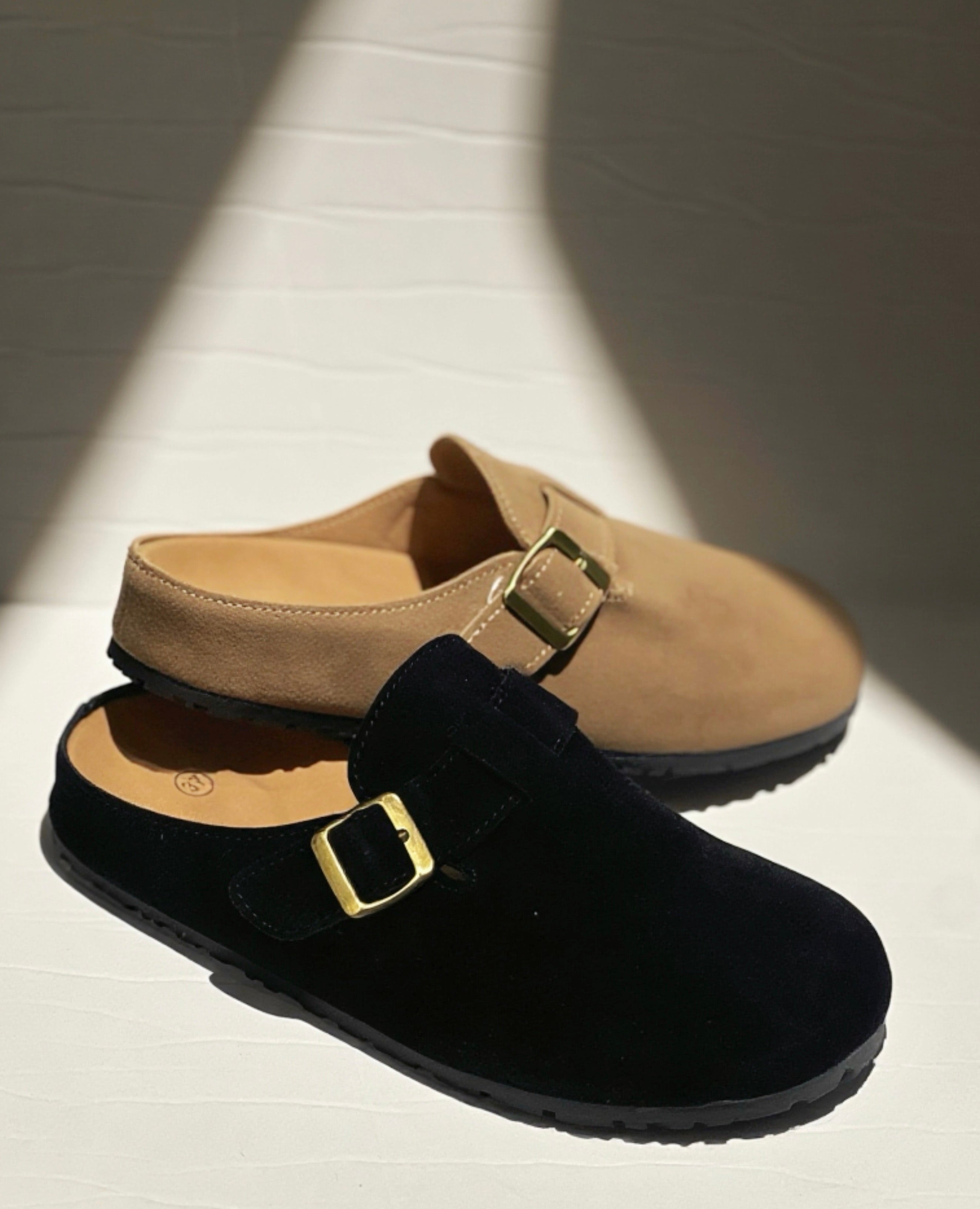 Scarpe aperte dietro